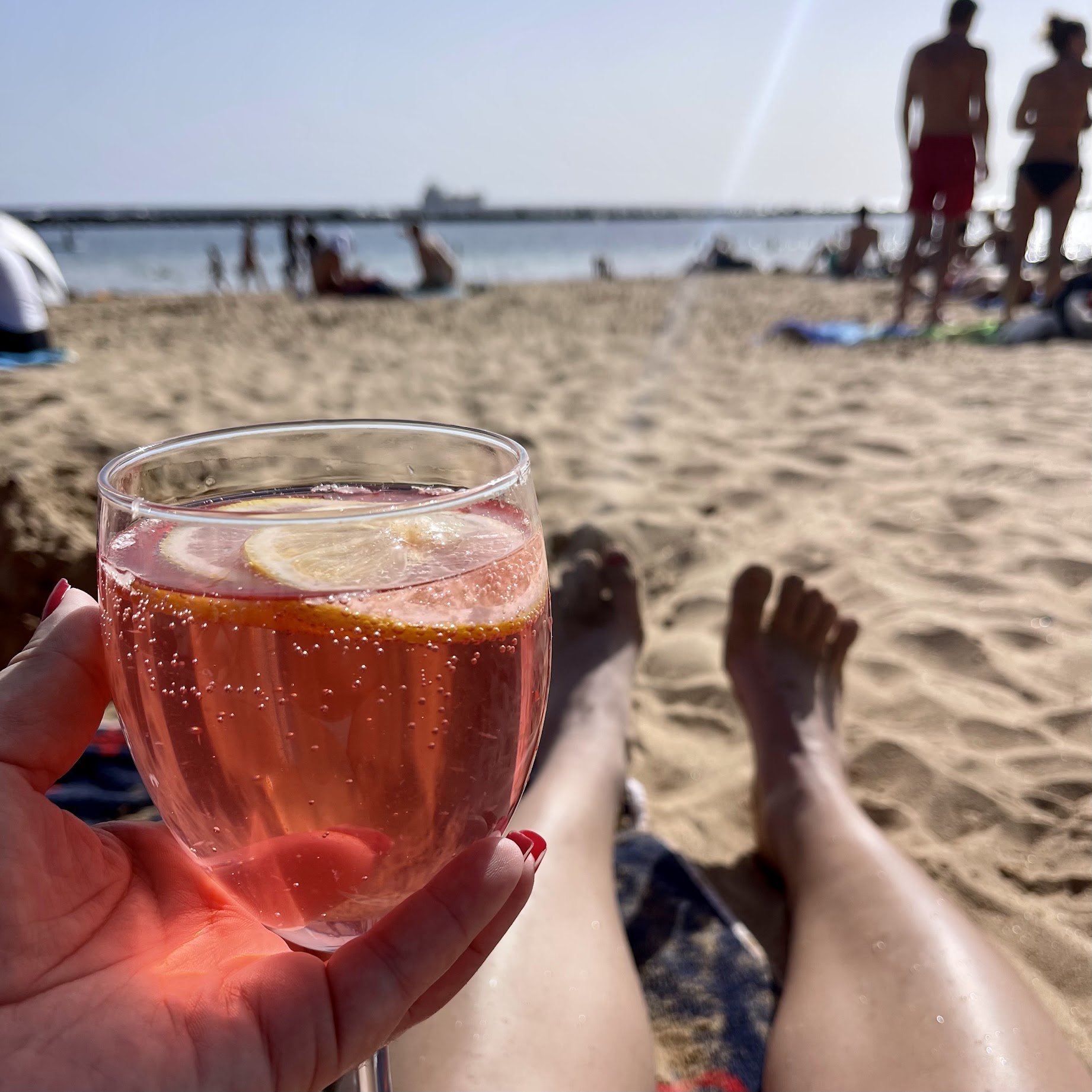 New Year's Eve in Canary Islands: 12 grapes, red underwear, and 23°C beach vibes. Real experience from three years of celebrating Spanish-style – the chaos, the crowds, and what actually works.